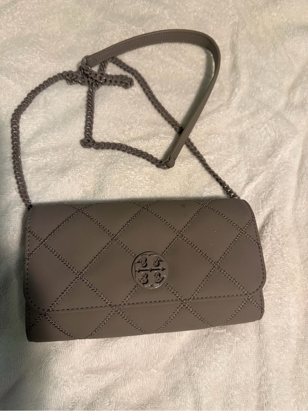 Tory Burch Quilted Leather Crossbody Bag in Taupe Gray - Picture 2 of 5